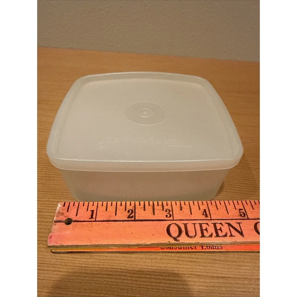Vintage Tupperware #311-8 Clear Base & Clear Lid Storage‎ Container